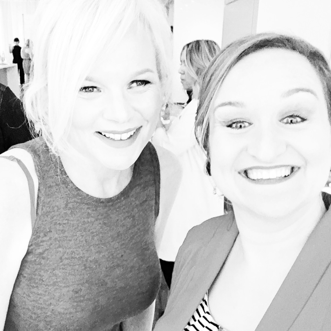 CqqOIpMWcAAzopl_Fotor