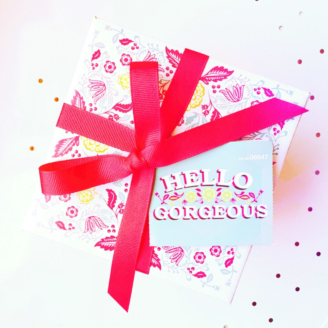 hello gorgeous - mylipaddiction.com .jpg